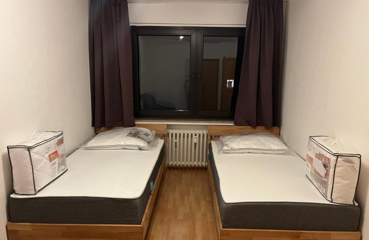 Zimmer Fuer Monteure, Handwerker Oder Reisende 埃森 外观 照片