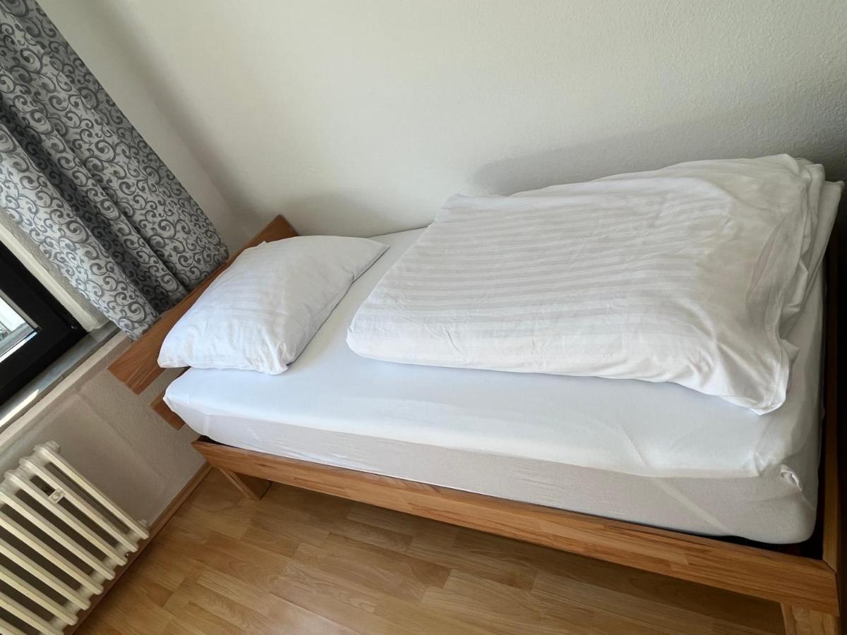 Zimmer Fuer Monteure, Handwerker Oder Reisende 埃森 外观 照片