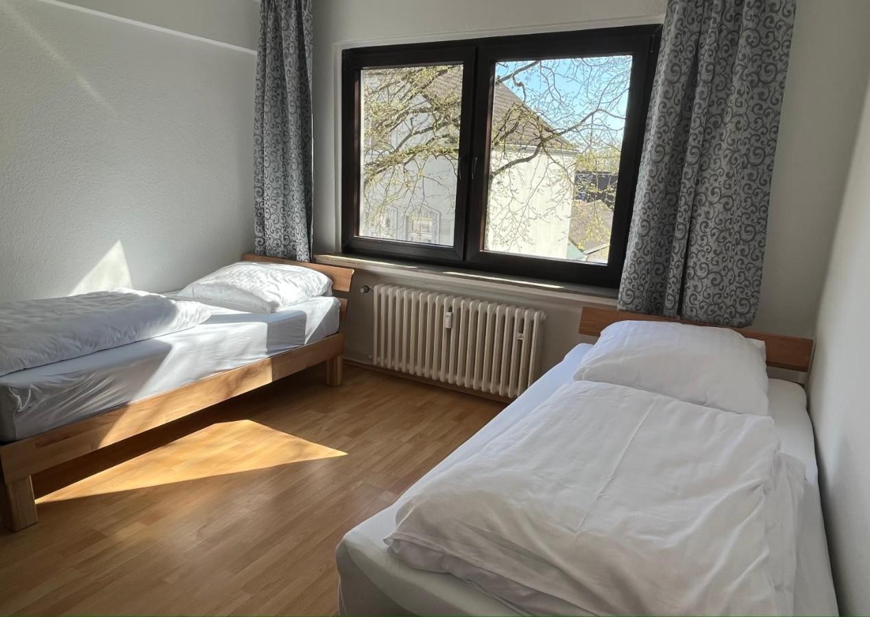 Zimmer Fuer Monteure, Handwerker Oder Reisende 埃森 外观 照片