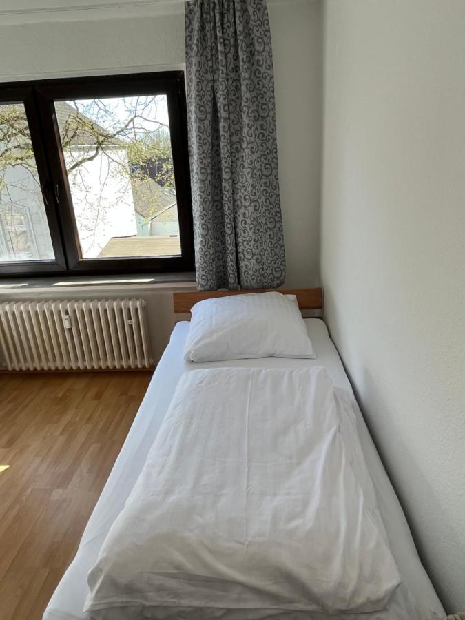 Zimmer Fuer Monteure, Handwerker Oder Reisende 埃森 外观 照片